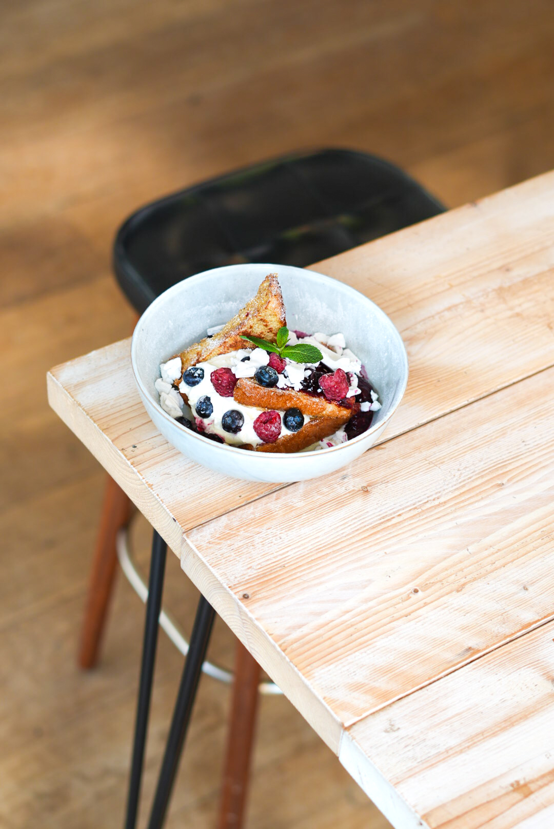 French toast with berries and cream